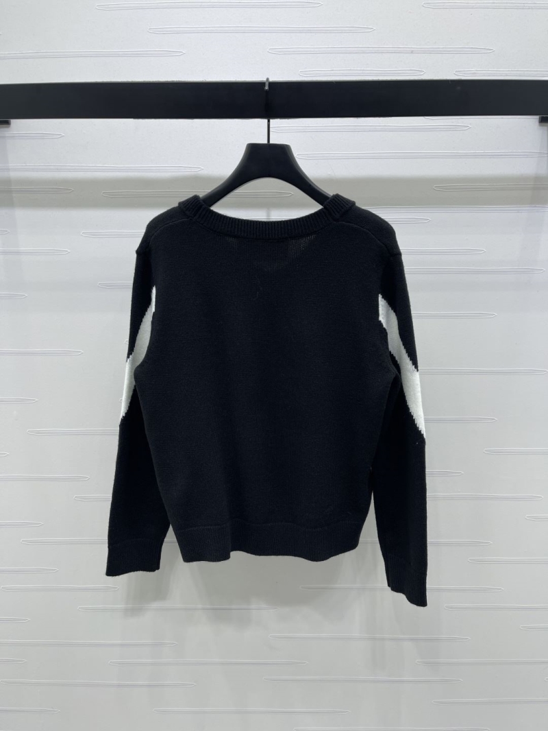 Va1e*ntin0 sweater